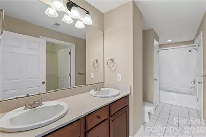 718 W Trade Street #801, Charlotte, NC 28202 - Photo 21