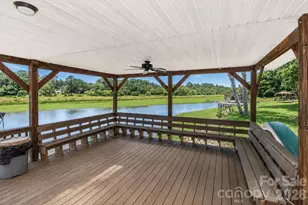 105 Lake Top Ln, Statesville, NC 28677 - Photo 5
