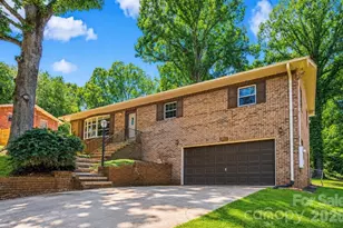 2951 7th St Dr NE, Hickory, NC 28601 - Photo 1