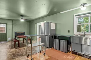 2951 7th St Dr NE, Hickory, NC 28601 - Photo 9