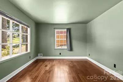 2951 7th Street Drive NE, Hickory, NC 28601 - Photo 13