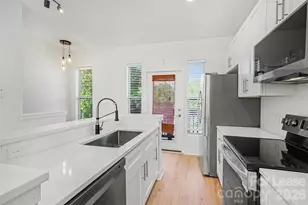 1032 Skyline View Way, Charlotte, NC 28204 - Photo 7