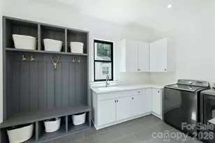 1241 Heather Ln, Charlotte, NC 28209 - Photo 19