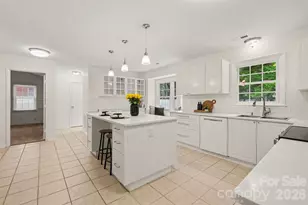 10727 Colony Woods Dr, Charlotte, NC 28277 - Photo 3