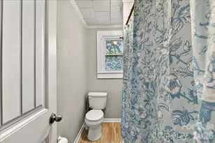 320 E 3rd Ave, Gastonia, NC 28054 - Photo 25