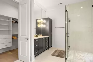 1355 S Kings Dr, Charlotte, NC 28207 - Photo 21