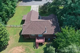 1035 E 24th St, Newton, NC 28658 - Photo 31
