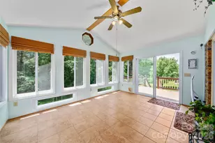 1541 Glenheath Dr, Hendersonville, NC 28791 - Photo 3