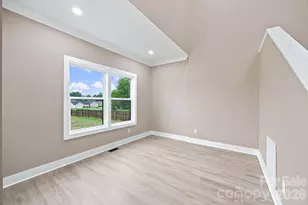 135 Elmwood Rd, Statesville, NC 28625 - Photo 7