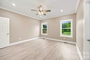 135 Elmwood Rd, Statesville, NC 28625 - Photo 19