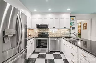 7022 Rocky Falls Rd, Charlotte, NC 28211 - Photo 19