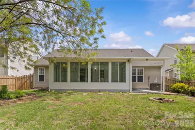 17300 Commons Crossing Drive, Charlotte, NC 28277 - Photo 5