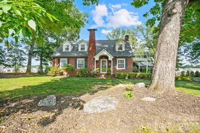1520 5th Street NE, Hickory, NC 28601 - Photo 5