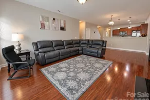 1919 Corriente Ct, Charlotte, NC 28213 - Photo 17