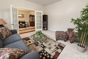 1919 Corriente Ct, Charlotte, NC 28213 - Photo 9