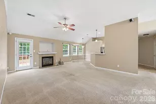 9421 Foggy Meadow Rd, Charlotte, NC 28269 - Photo 11