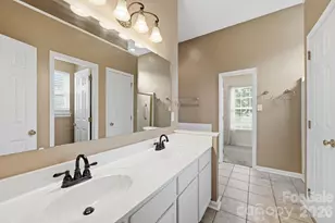 9421 Foggy Meadow Rd, Charlotte, NC 28269 - Photo 19