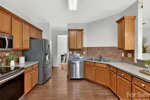 10507 Glenmeade Rd, Cornelius, NC 28031 - Photo 11