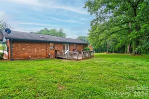 1323 N Lakewood Dr, Shelby, NC 28150 - Photo 25