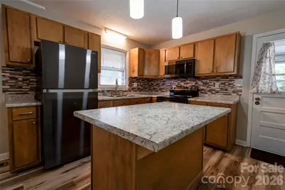 1323 N Lakewood Drive, Shelby, NC 28150 - Photo 7