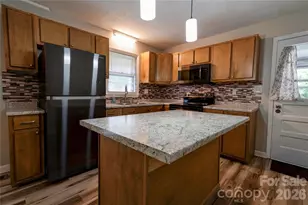 1323 N Lakewood Dr, Shelby, NC 28150 - Photo 7