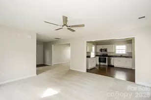 11003 Pointer Ridge Dr, Charlotte, NC 28214 - Photo 7
