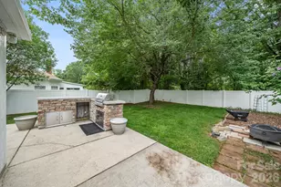 5200 Cressingham Ct, Charlotte, NC 28227 - Photo 31