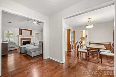 5200 Cressingham Court, Charlotte, NC 28227 - Photo 5