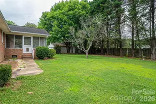 225 Dogwood Dr, Mount Holly, NC 28120 - Photo 39