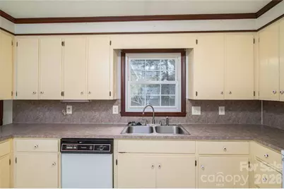 225 Dogwood Drive, Mount Holly, NC 28120 - Photo 17