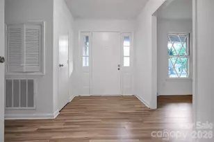 327 Arlington St, Forest City, NC 28043 - Photo 5