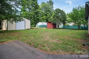 327 Arlington St, Forest City, NC 28043 - Photo 25