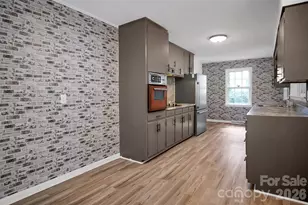 327 Arlington St, Forest City, NC 28043 - Photo 9