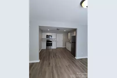 6817 Deanwood Place, Charlotte, NC 28217 - Photo 3