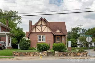 831 Oakland St, Hendersonville, NC 28791 - Photo 29