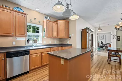 637 April Park, Waynesville, NC 28786 - Photo 7