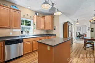 637 April Park, Waynesville, NC 28786 - Photo 7