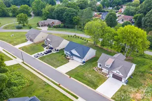 4944 Southview Dr, Hickory, NC 28602 - Photo 11