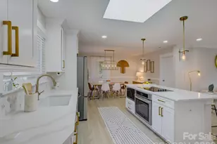 3423 Sudbury Rd, Charlotte, NC 28205 - Photo 9