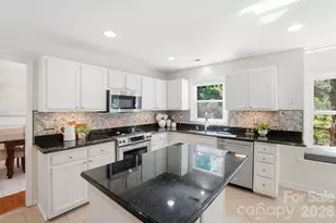 723 Walnut Point Dr, Matthews, NC 28105 - Photo 13