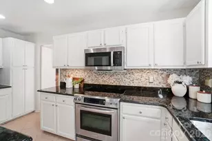 723 Walnut Point Dr, Matthews, NC 28105 - Photo 15