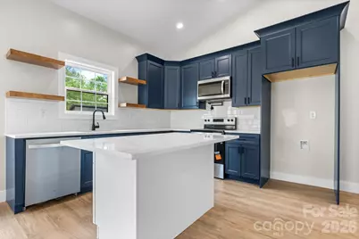 913 Overlook Drive SW, Lenoir, NC 28645 - Photo 5