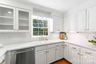 5901 Grosner Pl, Charlotte, NC 28211 - Photo 17