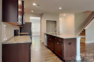 9410 Segundo Ln, Charlotte, NC 28278 - Photo 5