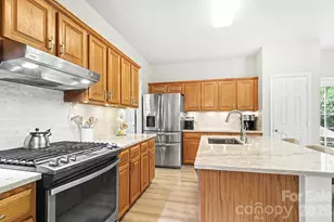 4710 Kirkgard Trail, Charlotte, NC 28269 - Photo 11