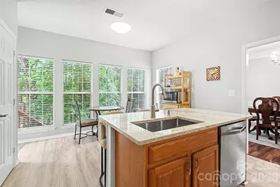 4710 Kirkgard Trail, Charlotte, NC 28269 - Photo 13