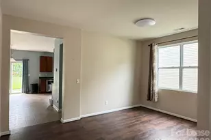 11828 Bending Branch Rd, Charlotte, NC 28227 - Photo 3