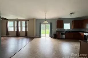 11828 Bending Branch Rd, Charlotte, NC 28227 - Photo 5