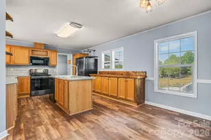 3015 Farm Pond Ln, Granite Falls, NC 28630 - Photo 15