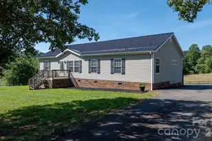 3015 Farm Pond Ln, Granite Falls, NC 28630 - Photo 3